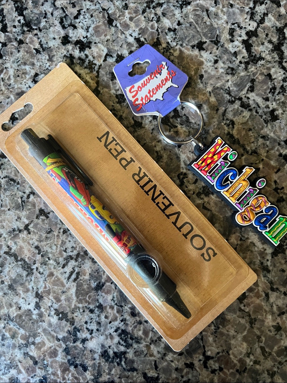 Michigan Souvenir Pen & Keychain